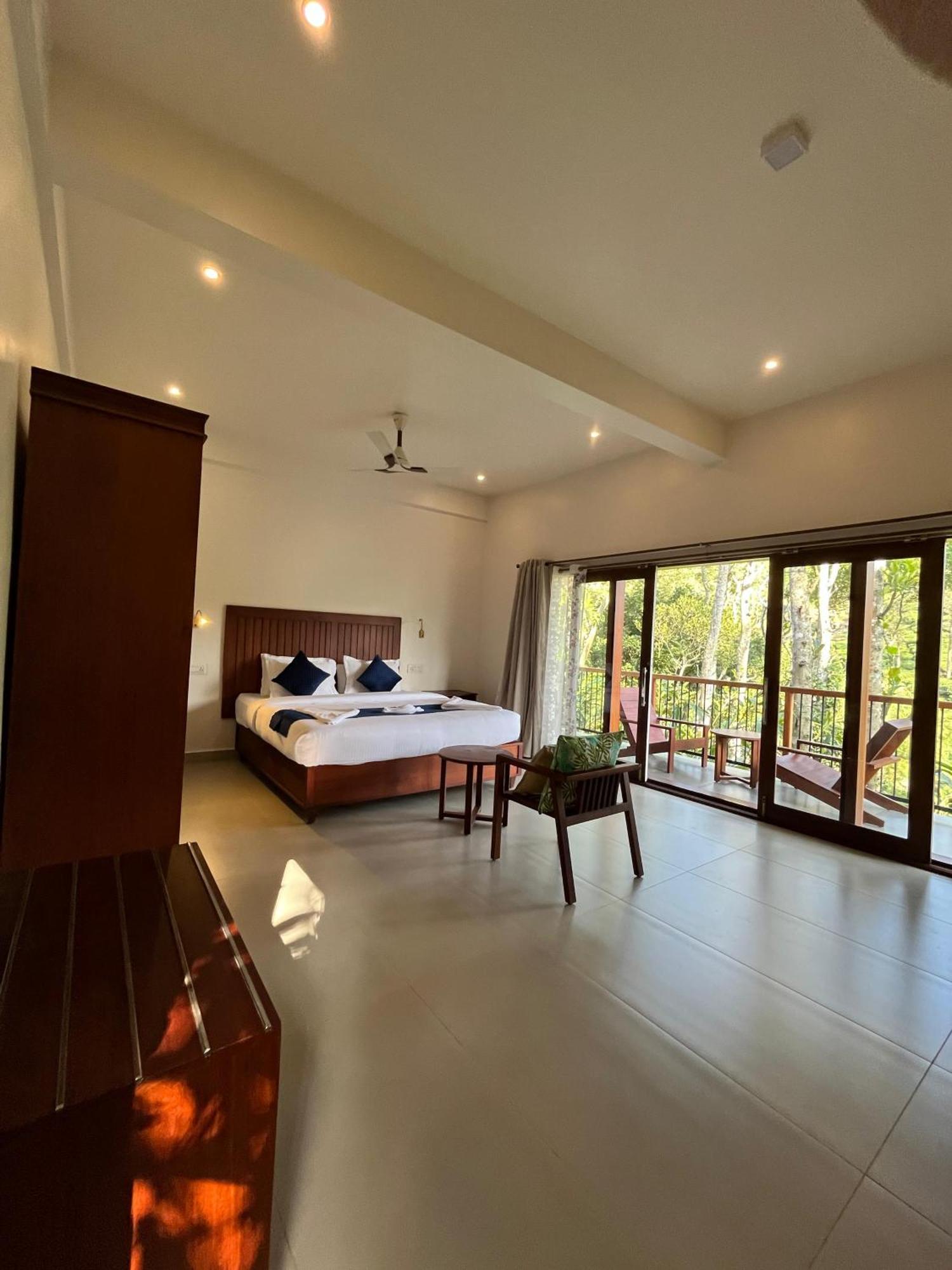 Lush Acres Villa Thekkady Exterior photo